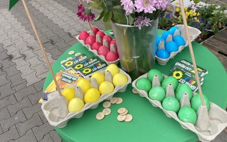 Ostereier-Stand vor REWE Nierstein an Ostersamstag, 19.04.2025